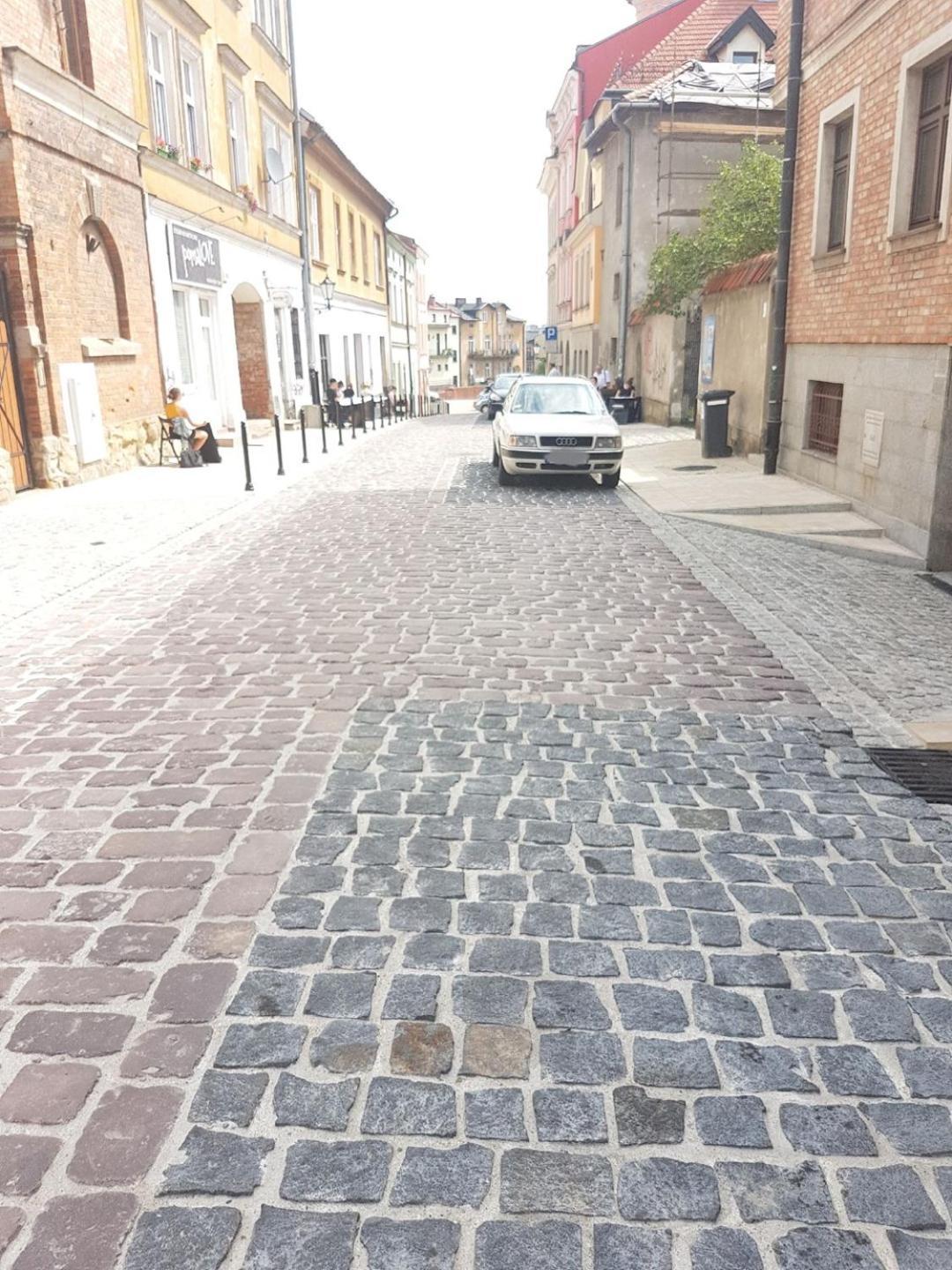 Apartamenty Na Rynku Tarnów Esterno foto